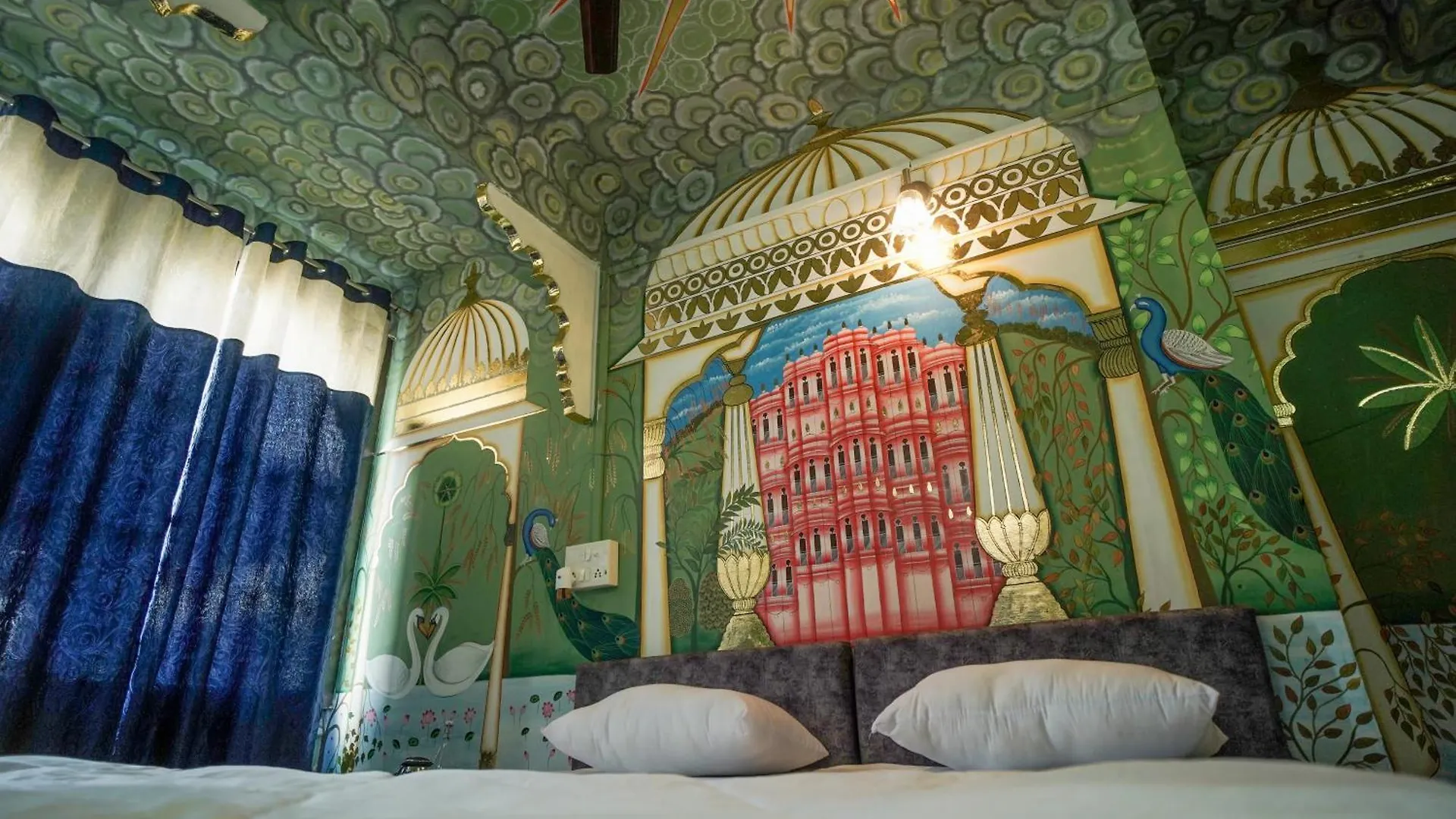 ** Hotel Island Tower Guest House Udaipur India